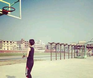 打篮球的技巧视频,掌握核心技巧，提升实战能力